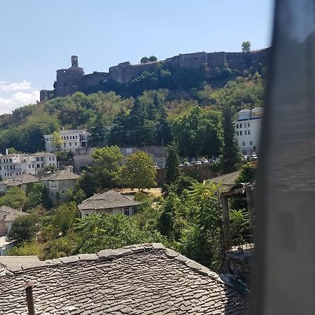 Lori'S Traditional House Gjirokastër Exteriör bild